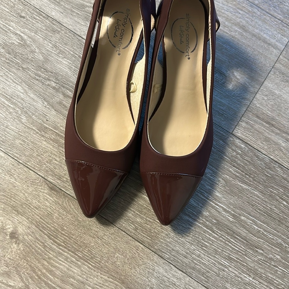 Life Stride Brown Heels Classic Elegant Design